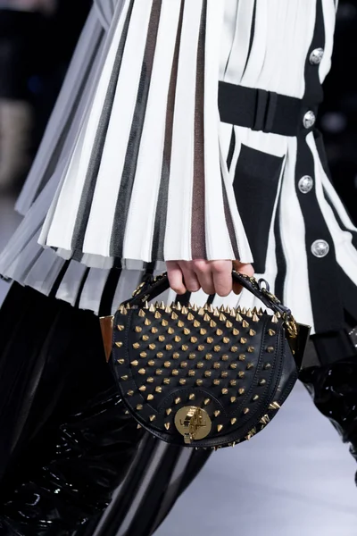 Look 36